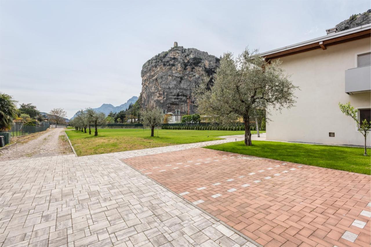 Casa Flavia, Mountains & River Arco Bagian luar foto