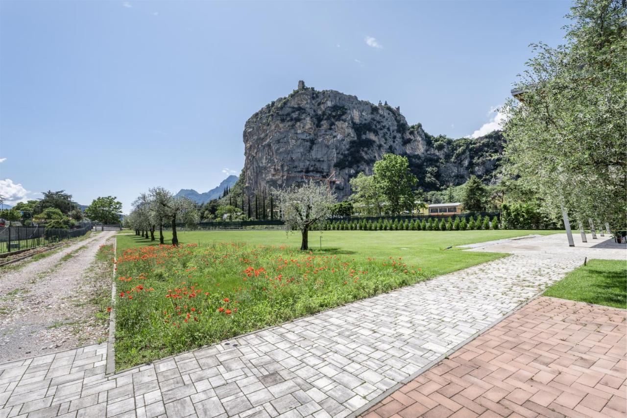 Casa Flavia, Mountains & River Arco Bagian luar foto